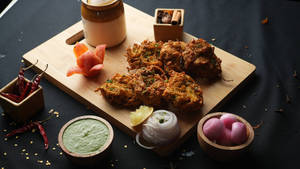Vegetable Pakoda [8 Pieces]