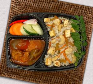 Paneer Fried Rice With Chili Chicken Gravy 2 Pcs Thali
