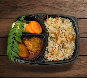 Veg Fried Rice With Chicken Gravy And 1 Pcs Aloo Thali