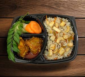 Paneer Fried Rice With Chicken Kasha 1 Pcs Thali