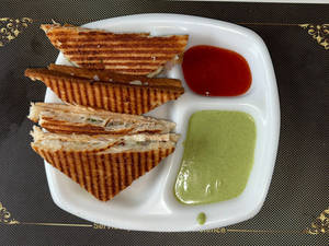 Veg. Grilled Sandwich.