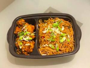 Chicken Chilli(2pc)+ Veg Noodles(Half)