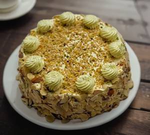 Butterscotch Blast Icecream Cake 700Gm