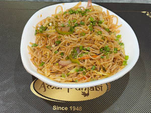 Veg.chowmein.