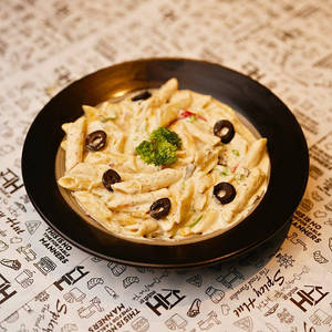 Penne Alfredo Pasta