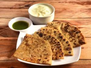 Tandoori Aloo Paratha With Curd