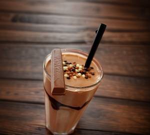 KitKat Milkshake without Ice Cream