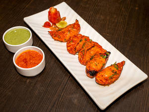Cocktail Paneer Momos