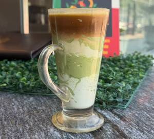 Pistachio iced latte