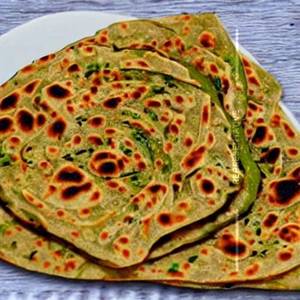 Mooli pyaaz mixed paratha