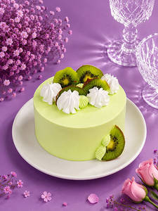Kiwi Fresh Cream Cake