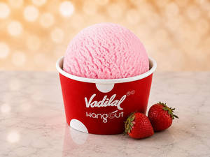 Ripe Strawberry Ice Cream Scoop (120 Ml)