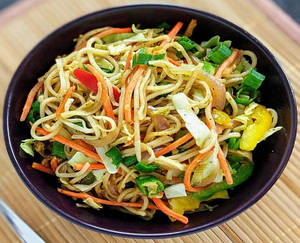 No Onion No Garlic Hakka Noodles