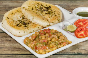 Matar Kulcha
