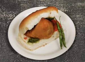 No Onion No Garlic Samosa Pav