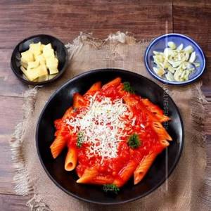 Cheese arrabbiata red sauce