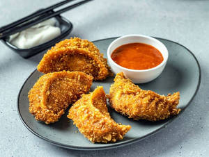 Veggie Kurkure Momos
