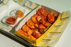 Chicken Chilli Sauce Momos[8PCS]