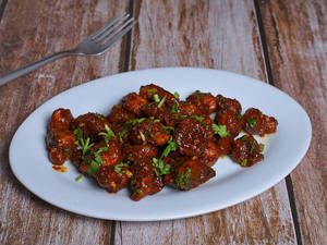 Veggie Manchurian Dry [16 Pieces]