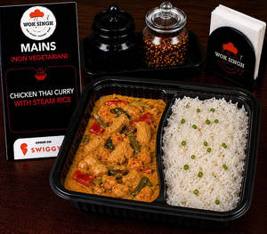 Chicken Thai Curry With Steam Rice