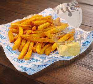 Peri peri french fries with cheese dip
