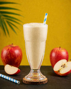 Apple Milkshake
