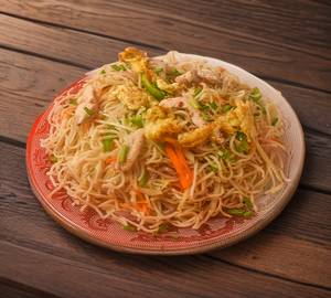 Hakka Noodles Egg Chi