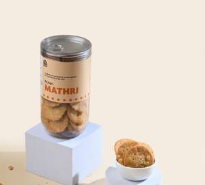 Achari Mathri (300 Gm)