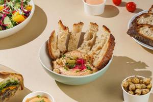 Whole Wheat Bread With Hummus