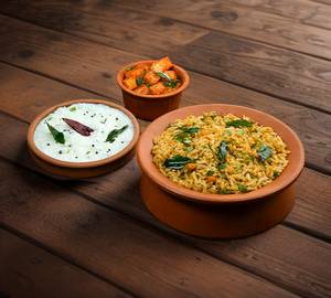 Karivepaku rice [ 750 ml ]+Curd Rice [ 750 Ml ]