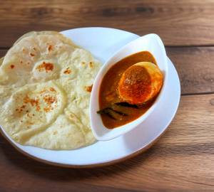 Egg Curry With 3 Chapati