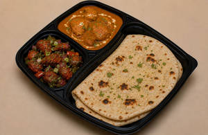 Tandoori Roti With Chicken Gravy & Chilli Chicken Dry