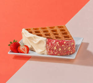 Strawberry Cheesecake Waffle [Classic Base]