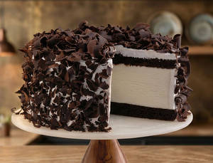 Black Forest Ice Cream Cake - (500 Ml)