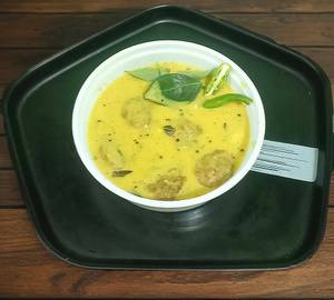 Kadi Pakoda