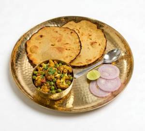2 Makki Ki Roti With Gobhi Matar [Half] And Salad