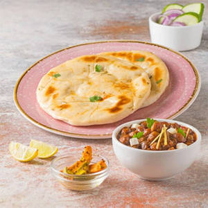 Chole Kulcha