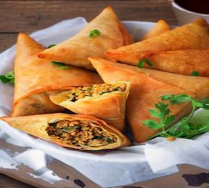 Chicken keema samosa [2 pieces]