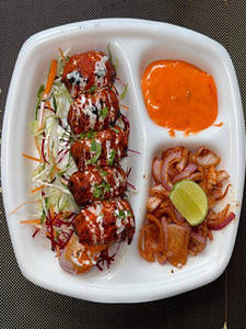 Tandoori Momos.
