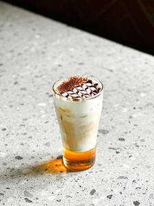 Iced Vanilla And Caramel Mocha