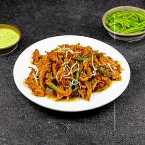 Shredded Chicken in Green Pepper Fry