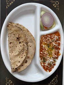 Butter Paneer Masala Combo.