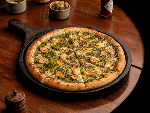 Burnt Garlic Pesto Pizza