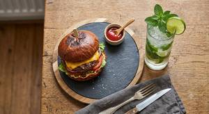 Burger + Mint Mojito