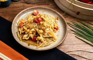 Raw Papaya Guava Salad With Chicken
