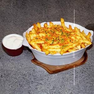 Supreme baked cheesy fries