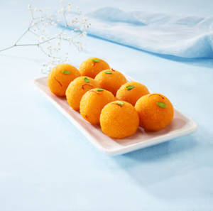 Moti Choor Ladoo