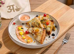 Three Cheese Chilli Garlic Bread