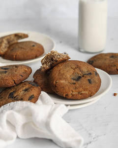 Keto Chocolate Chunk Cookie