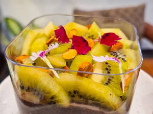 Kiwi Chocolate Chia Pudding